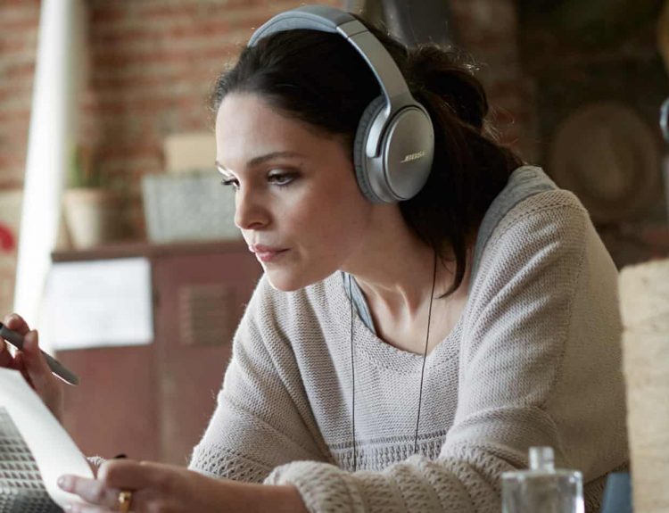 Are you looking for some amazing headsets? You may wanna check out at