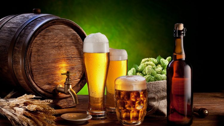 The mouth of a perfectly happy man is filled with beer. Discovering Beer Giftboxes for special occasions at