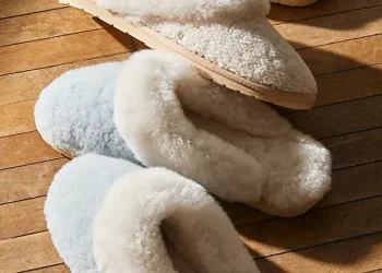 Strive Womens Vienna Orthotic, Copenhagen Orthotic & EMU Australia Womens Jolie Sheepskin Slippers at