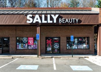 To me, beauty and makeup and color is like the finishing touch on everything. Discovering face makeup products at