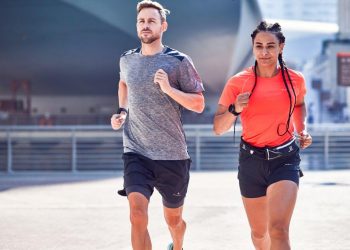 Good quality running shorts with pockets available at ”Tikiboo UK”