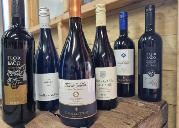 Enjoying a glass or two of red wine each day can be part of a healthful diet –