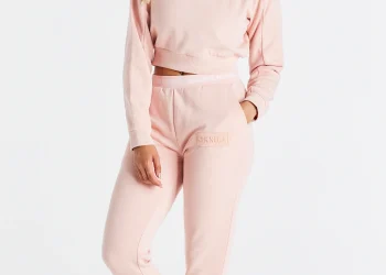 I only wear these crop tops because other clothes would make me sweat when I dance –