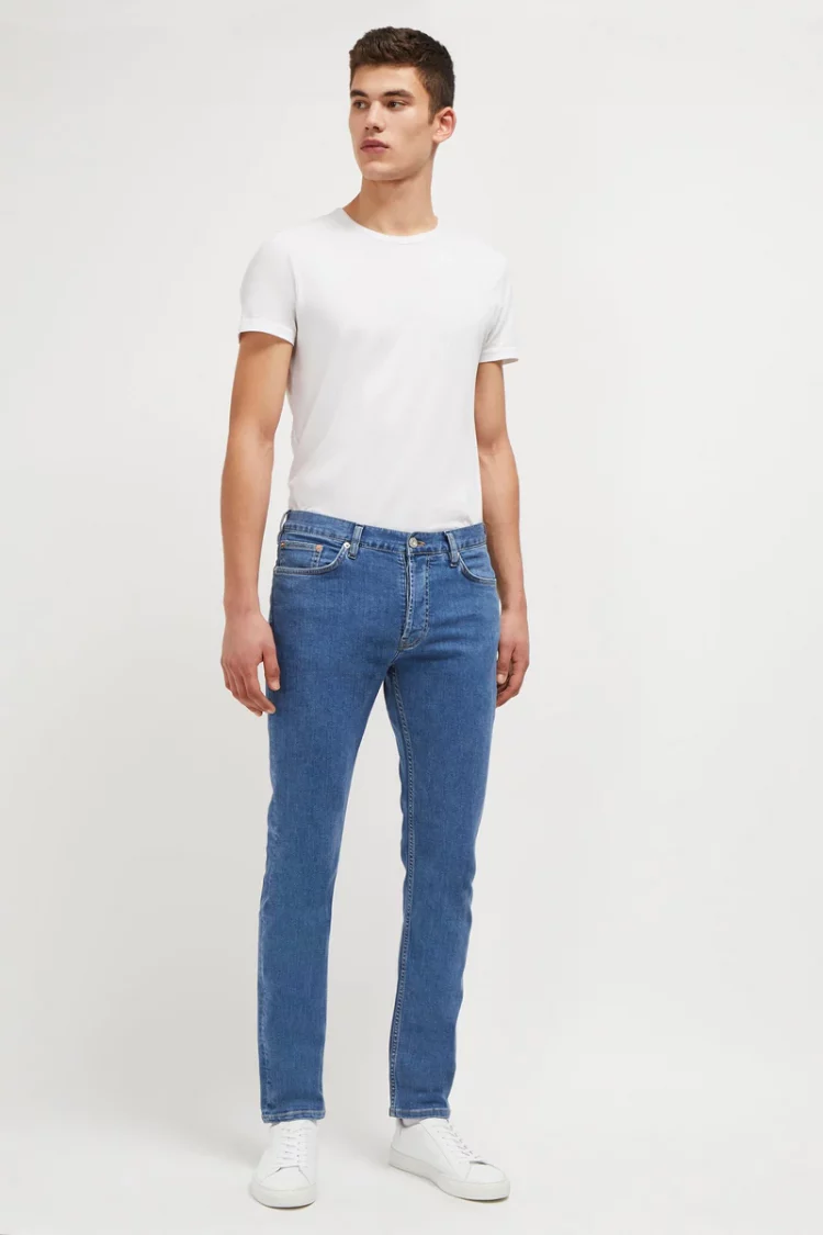 Confidence is everything. Confidence is what makes that simple white tee and jeans look good –