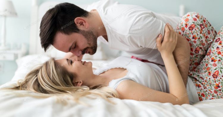Using sprays to have a healthy relationship –