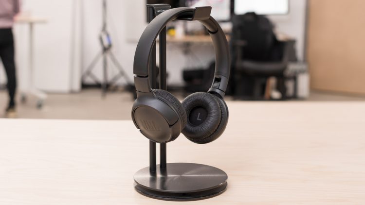 JBL Tune 510BT headphones let you stream powerful JBL Pure Bass sound with no strings attached