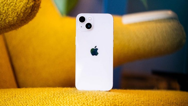 The iPhone 13 Pro and Pro Max have stainless steel frames, 120Hz ProMotion screens, and improved Wide, UltraWide, and Telephoto lenses