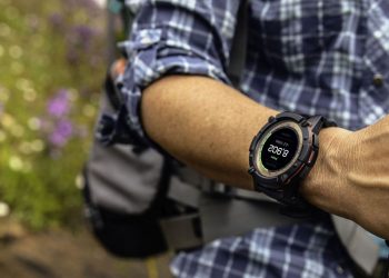 Matrix Industries’ PowerWatch Series 2 is a GPS-enabled sports smartwatch that runs on solar power and heat from the wearer