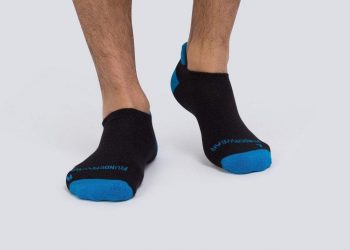 Anti-blister running socks are designed with moisture-wicking fabric that keeps your feet comfortable during walking or running