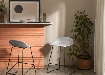 Stools and saddle seats let you move around while you’re working