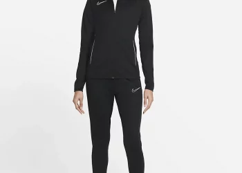 By wearing a tracksuit for running you’ll receive benefits for the upper and lower parts of your body, both during and after your run