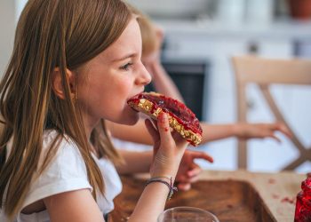 People with diabetes can enjoy jam without worrying about their blood sugar levels spiking by using sugar-free jam