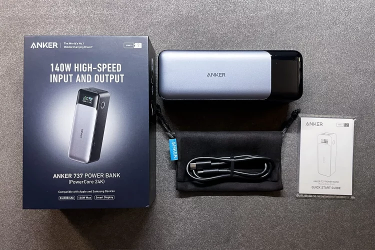 The 13.4″ MacBook Pro, Dell XPS 13 9830, and Microsoft Surface Book 2 can all be recharged on the move with the Anker 737 Power Bank