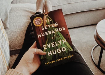 Is The Seven Husbands of Evelyn Hugo a good book?