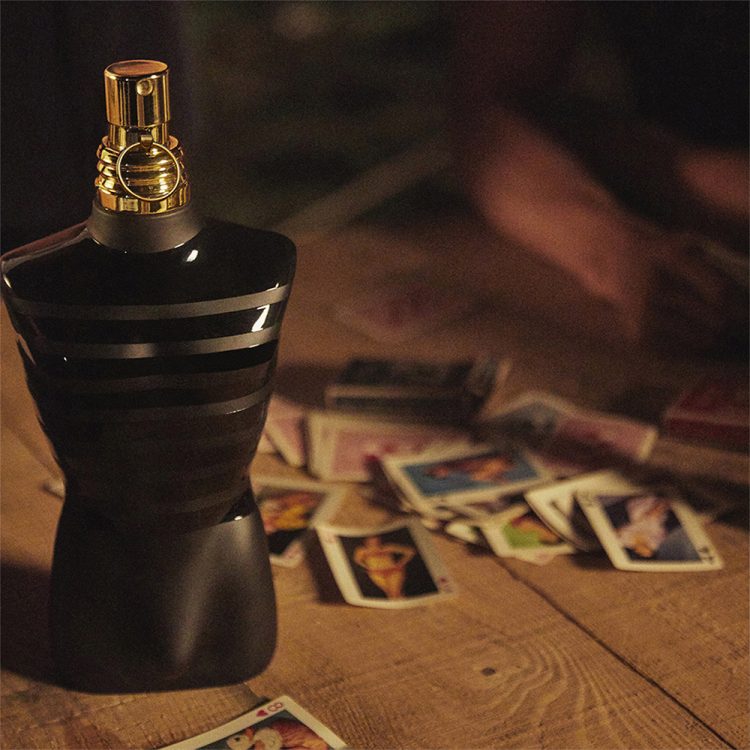 What are the features of a parfum?