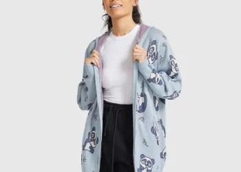 3 Ways to Wear an Oversized Hoodie