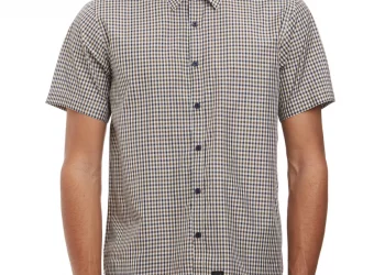 Many consider checkered shirts as formal for interviews and other meetings. For some it is a means to flaunt their style