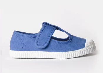 Why do people wear canvas shoes?