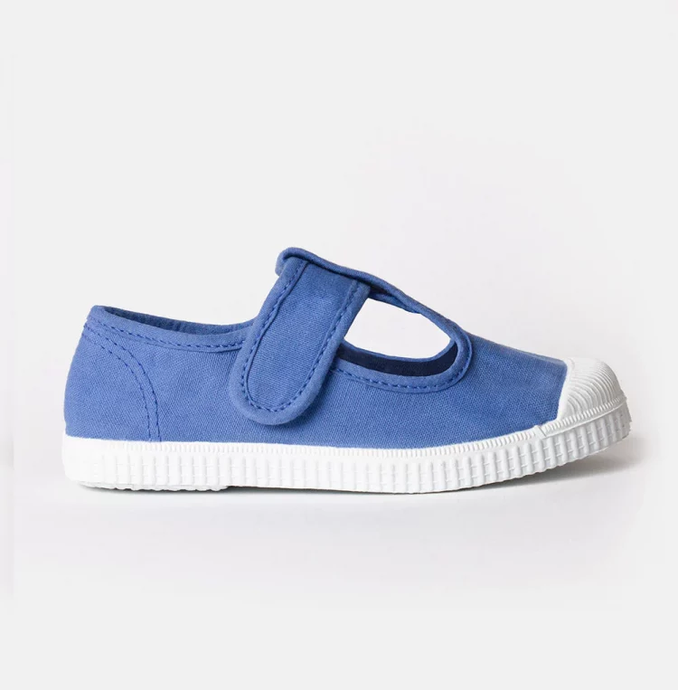 Why do people wear canvas shoes?