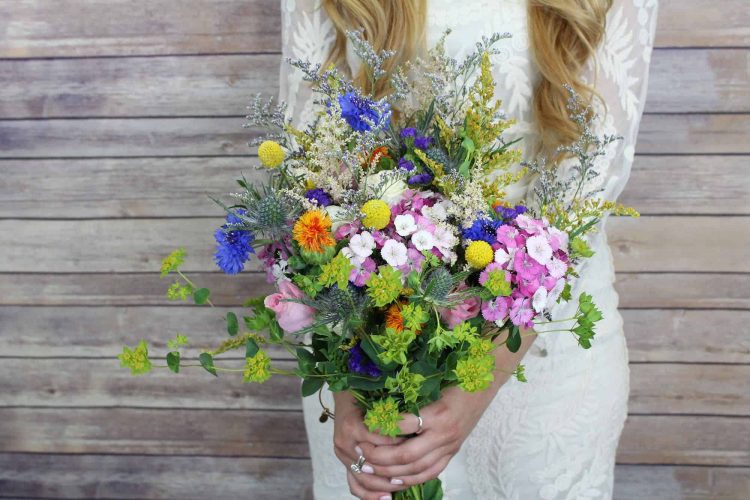 How do you keep a wildflower bouquet fresh?