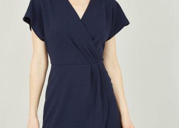 What are the different ways to wear a wrap dress?