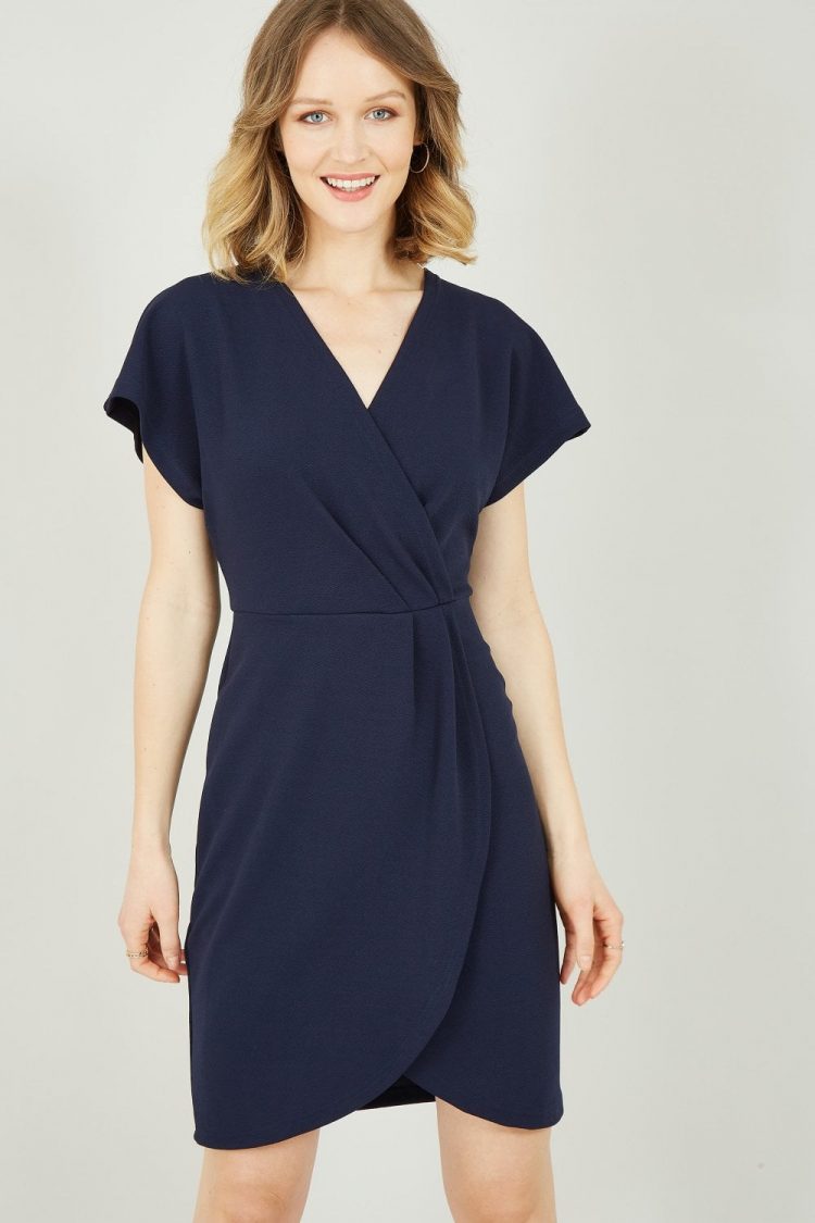 What are the different ways to wear a wrap dress?