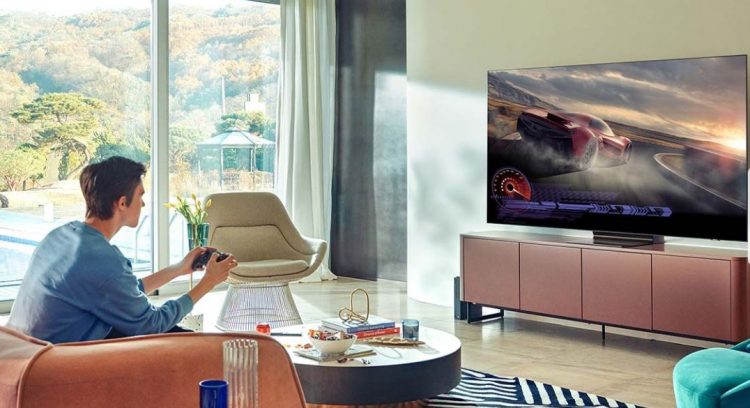 What is the features of smart TV?