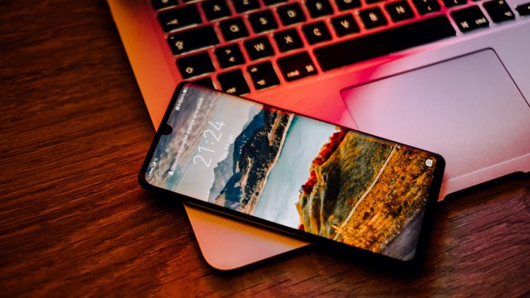 Mobile Phone Deals – Contract & Pay As You Go – Three