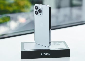 Why do people love an iPhone?