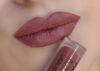 5 Mind Blowing Benefits To Applying Lipstick Everyday