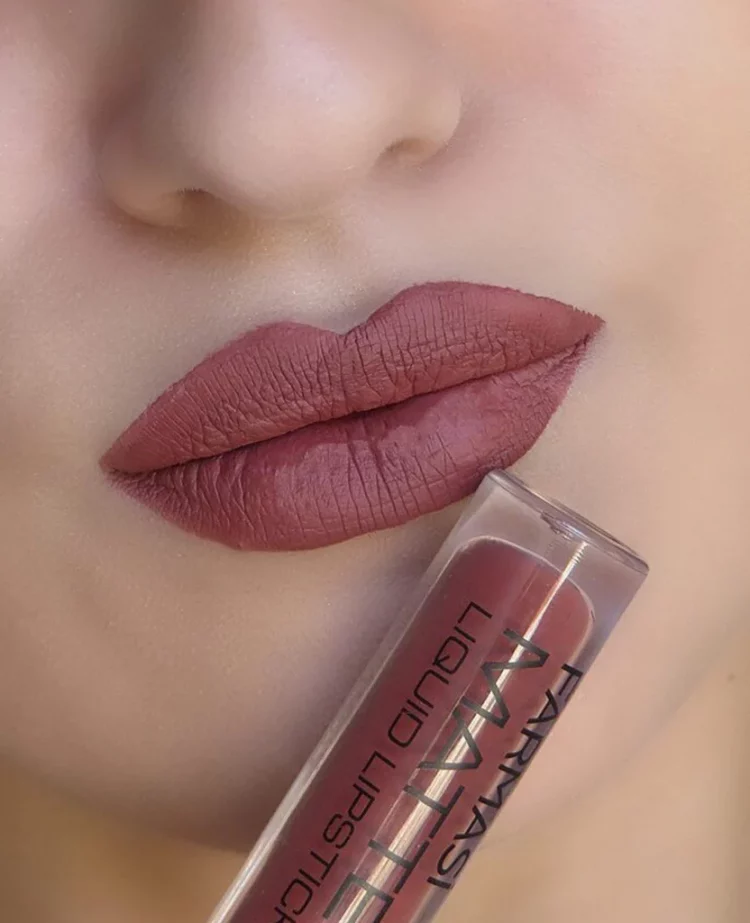 5 Mind Blowing Benefits To Applying Lipstick Everyday