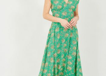 Dresses for the evening that are both fashionable and modest
