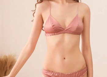 Divers sous-vêtements et soutiens-gorge pour femmes