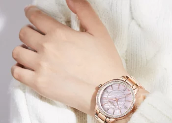 What type of watches should a woman own?