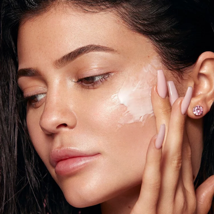 Why is it important to use a Moisturiser?