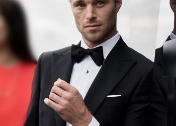 What kind of person wears a bow tie?