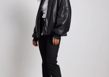 How do you style slit jeans?