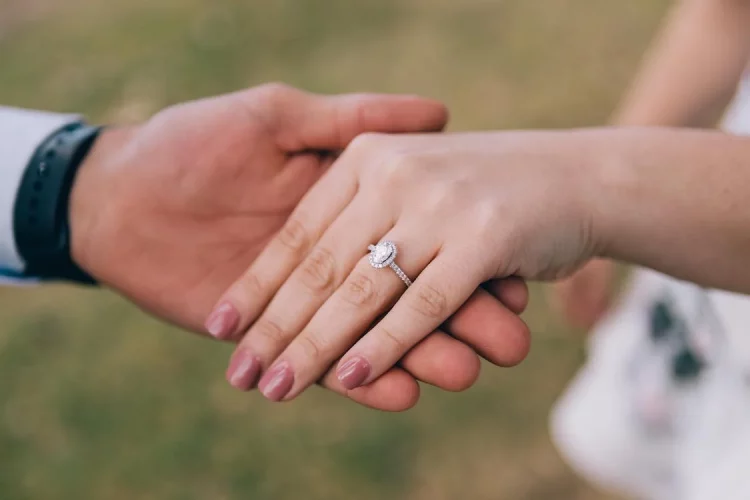 Engagement Ring Design Ideas For Her