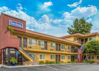 In what ways are you familiar with Travelodge?
