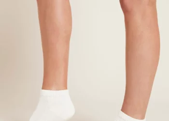 Is it good to wear socks all the time?
