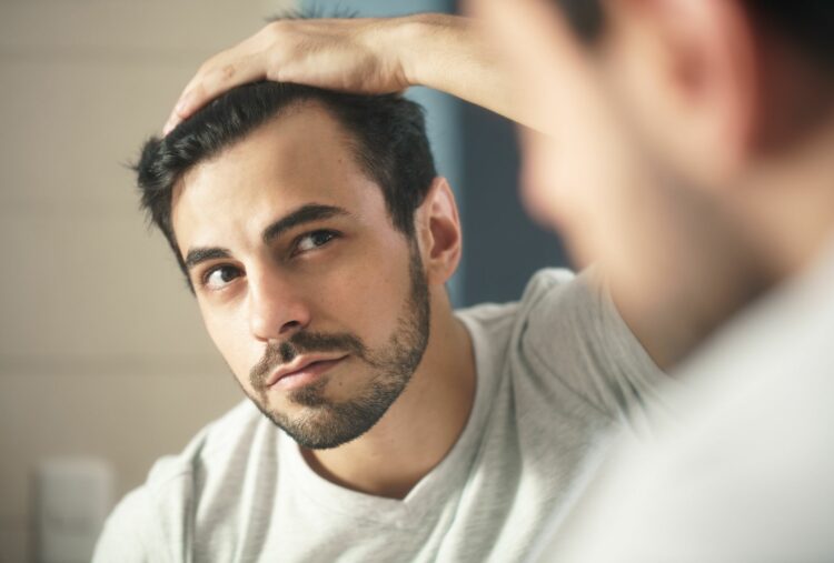 Wie man Haarausfall vorbeugt und die Haargesundheit verbessert