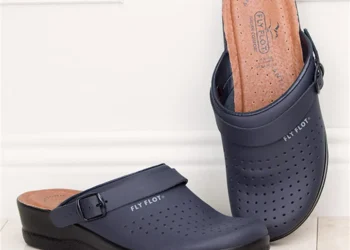 Are clogs good for standing all day?
