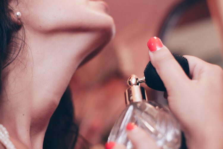 Wie Sie das perfekte Damen- und Herrenparfüm auswählen: 7 Schritte