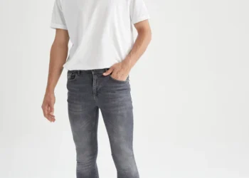 Was ist die derzeit beliebteste Jeans? checkout Defacto