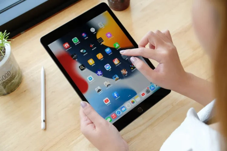 Five Advantages of Tablets over Smartphones