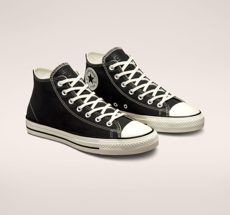 Halten Converse-Schuhe auf dem Skateboard?