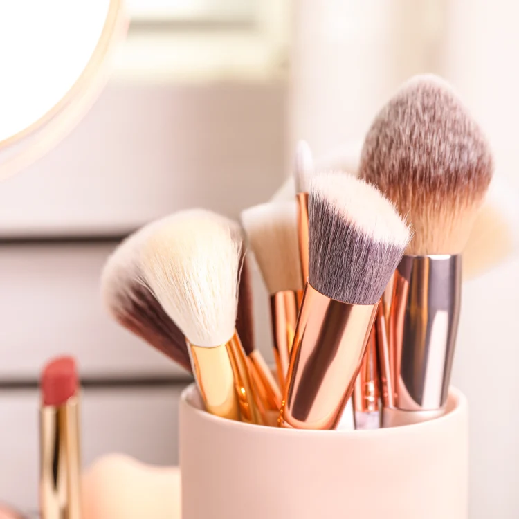 What is a full face brush used for?