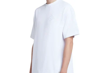 Visit Mallet London and choose from a few tees in your preferred hues