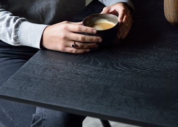 Wie Sie den richtigen Esstisch für Ihr Zuhause auswählen und kaufen – Raum-Blick