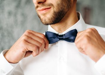 Are men’s bow ties in style?